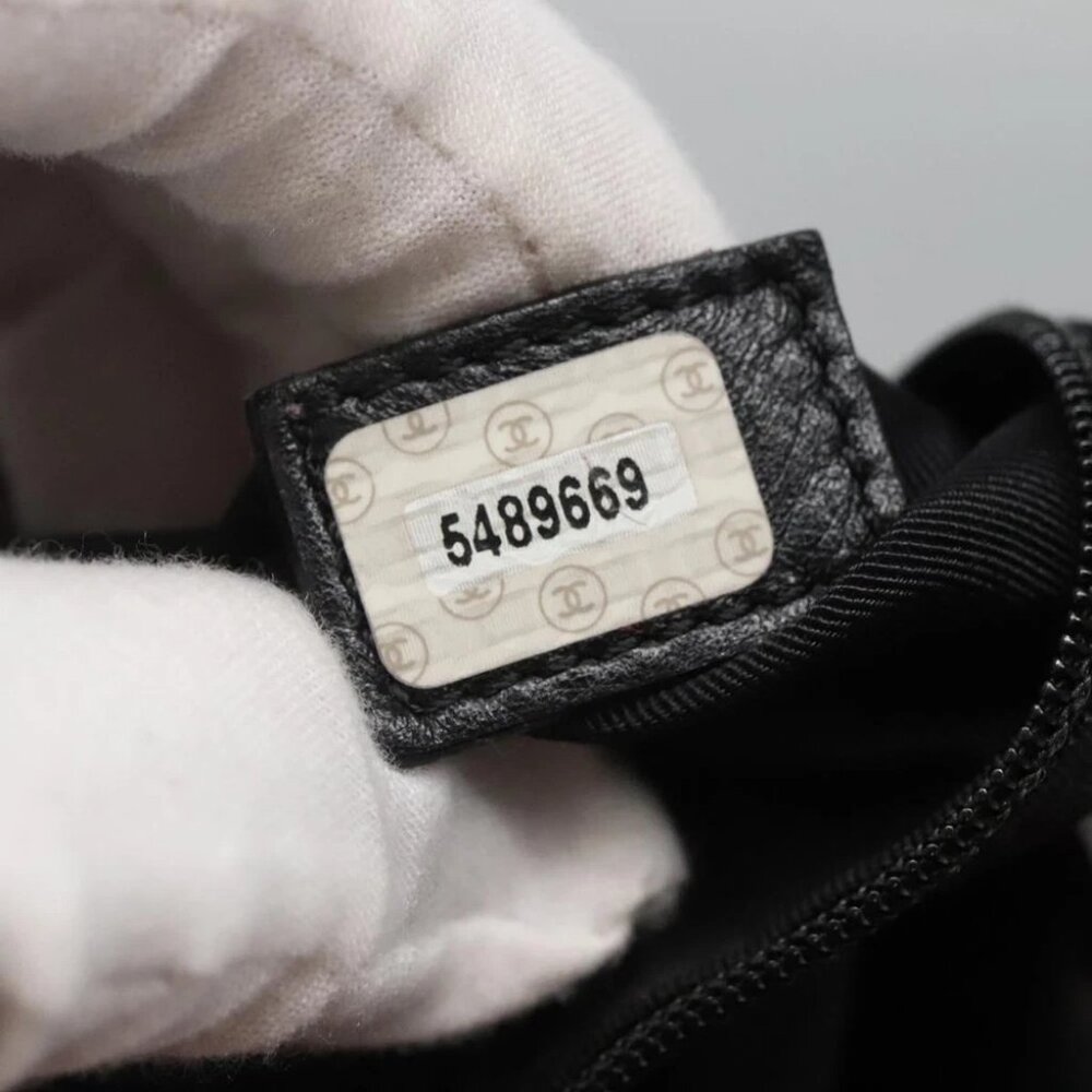 CHANEL Hand Bag Suede Red CC - Picture 14 of 15